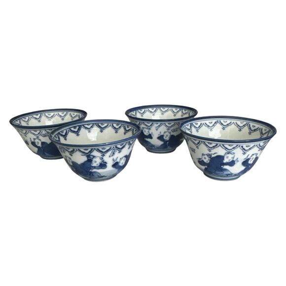 Set of 4 Karako Yunomi Children Playing Blue White Teacups - Picture 1 of 10